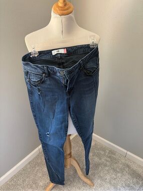 CAbi Dark Blue Curvy Skinny Jeans - Distressed Stretch Denim #3194